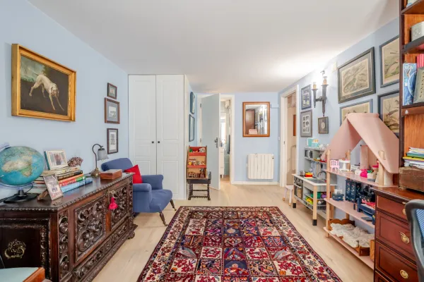 Quartos (11) — Moradia T3+1 com jardim e garagem na Av. Antunes Guimarães