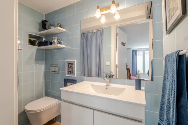 Casas de banho (5) — Moradia T3+1 com jardim e garagem na Av. Antunes Guimarães