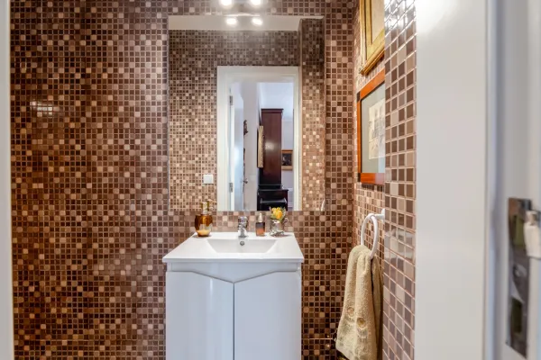 Casas de banho (7) — Moradia T3+1 com jardim e garagem na Av. Antunes Guimarães