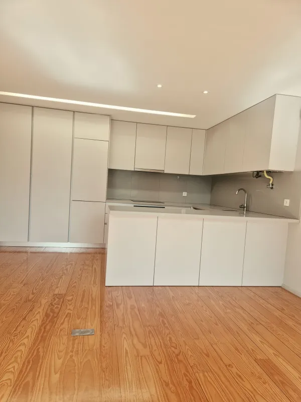 Cozinha (3) — T1 em prédio recente com garagem em Cedofeita, Porto