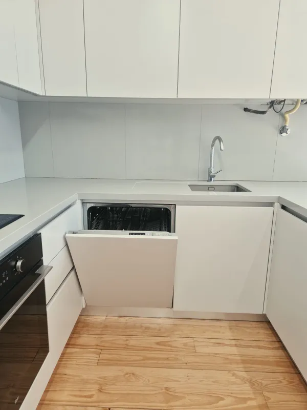 Cozinha (4) — T1 em prédio recente com garagem em Cedofeita, Porto