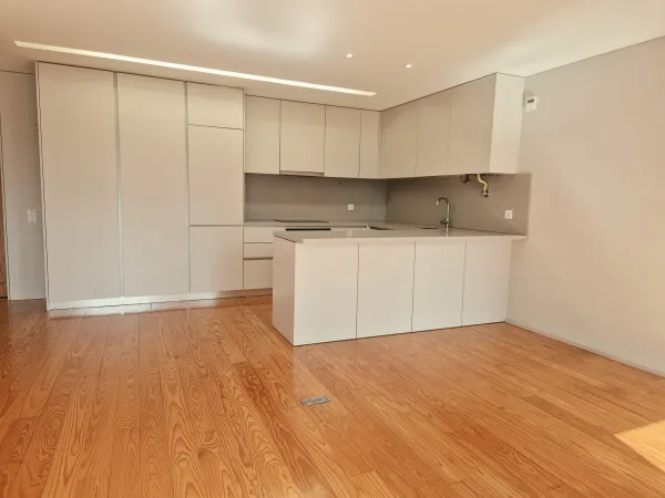 Cozinha (7) — T1 em prédio recente com garagem em Cedofeita, Porto