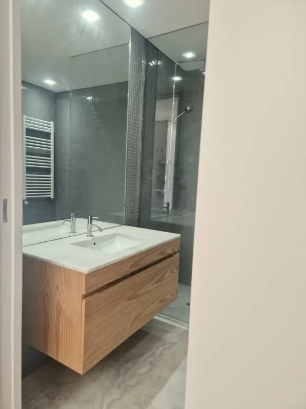 Casa de banho (4) — T1 em prédio recente com garagem em Cedofeita, Porto