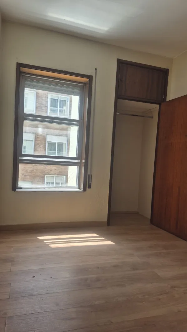 Quarto (2) — T1 com varanda na Ramada Alta, junto à Rua da Constituição