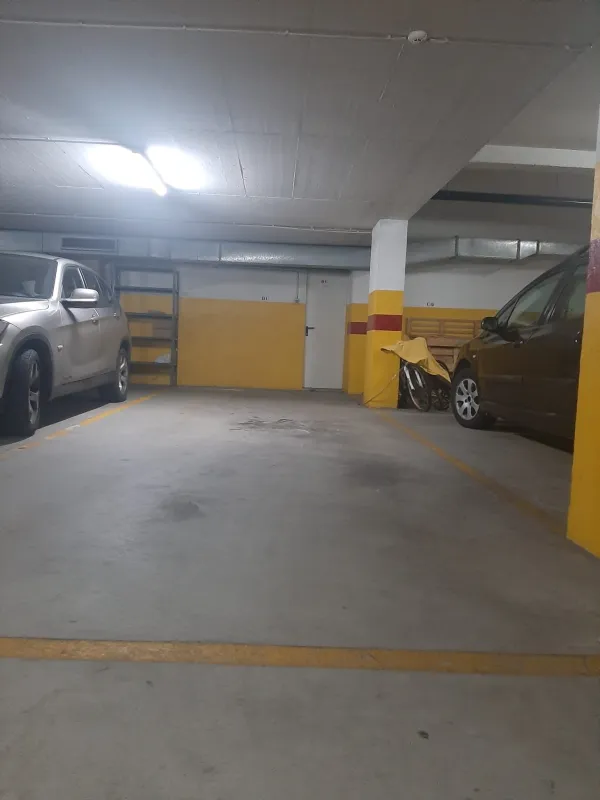 Garagem (1) — T2 parcialmente mobilado com garagem em Matosinhos Sul